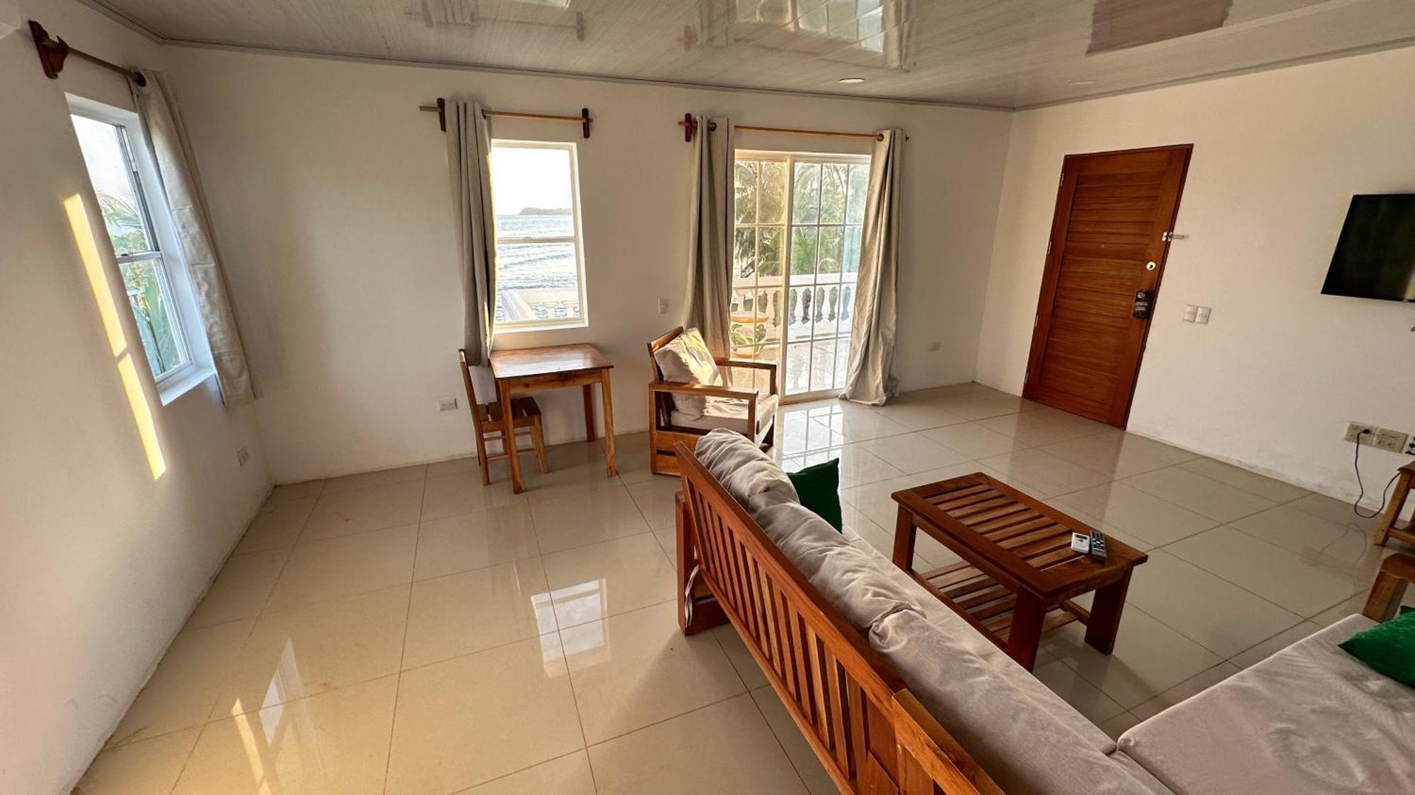 Emerald Luxe Suites South End Екстер'єр фото